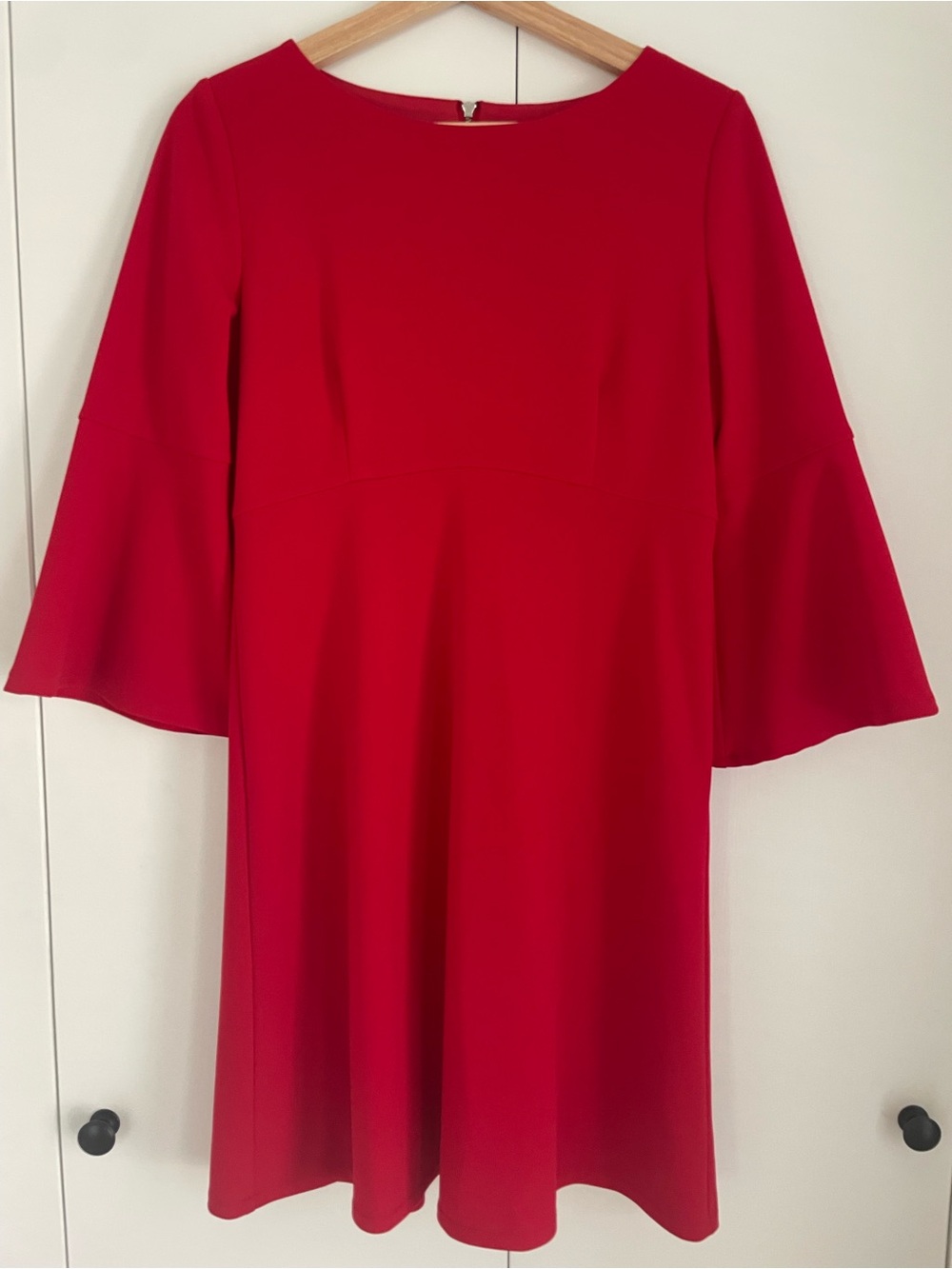 Formula Joven Red Empire Waist Bell Sleeve Shift Dress Size 40 (US Medium)
